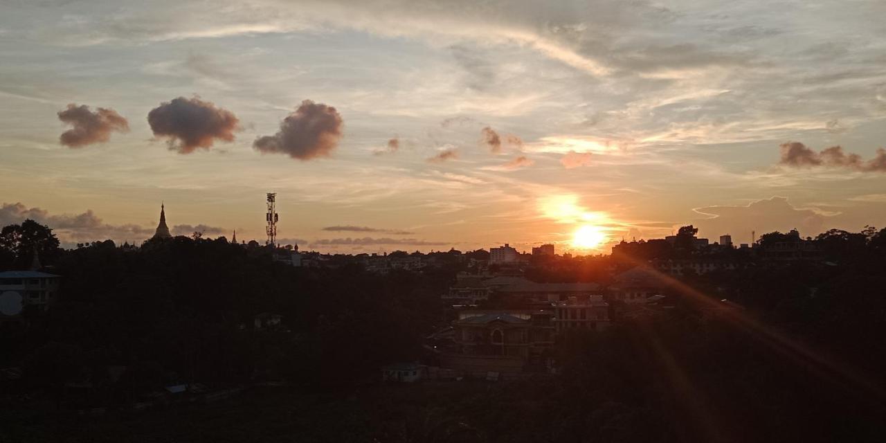 โรงแรมวิตารี ย่างกุ้ง ภายนอก รูปภาพ