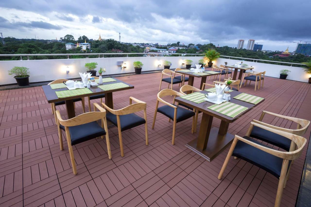 โรงแรมวิตารี ย่างกุ้ง ภายนอก รูปภาพ